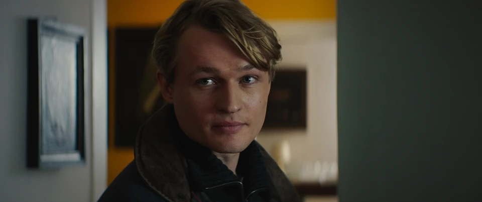 Darkness makes it hard to see - Gallery Image 3